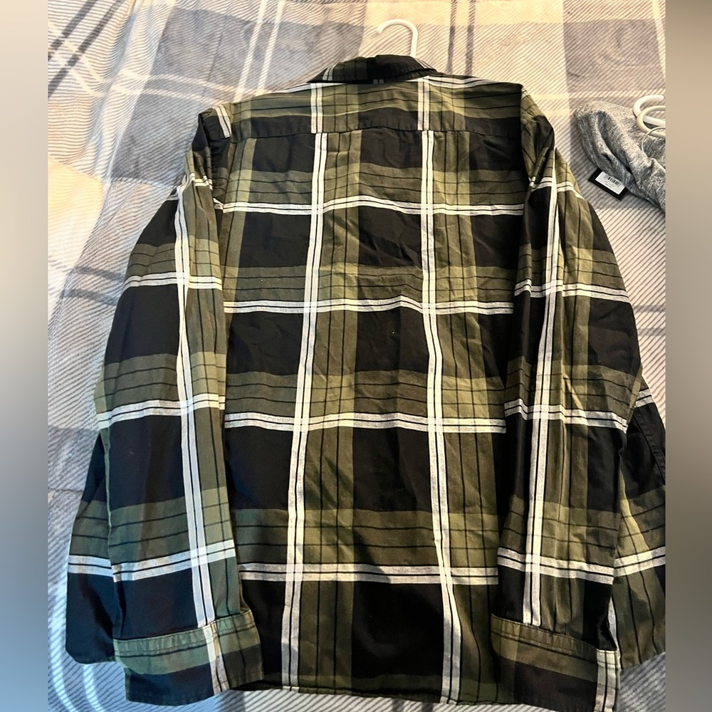 Express button down - Picture 3 of 3